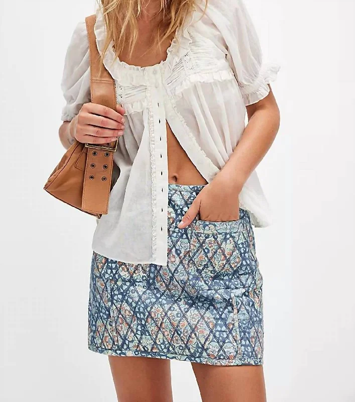 Darla Quilted Mini Skirt In Husky Combo/tapestry