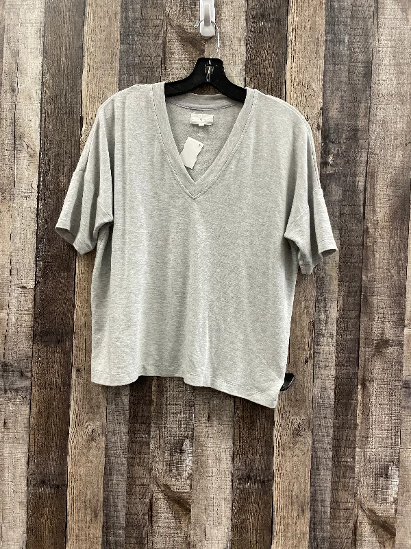 Top Short Sleeve By Lou And Grey In Grey, Size: Xs